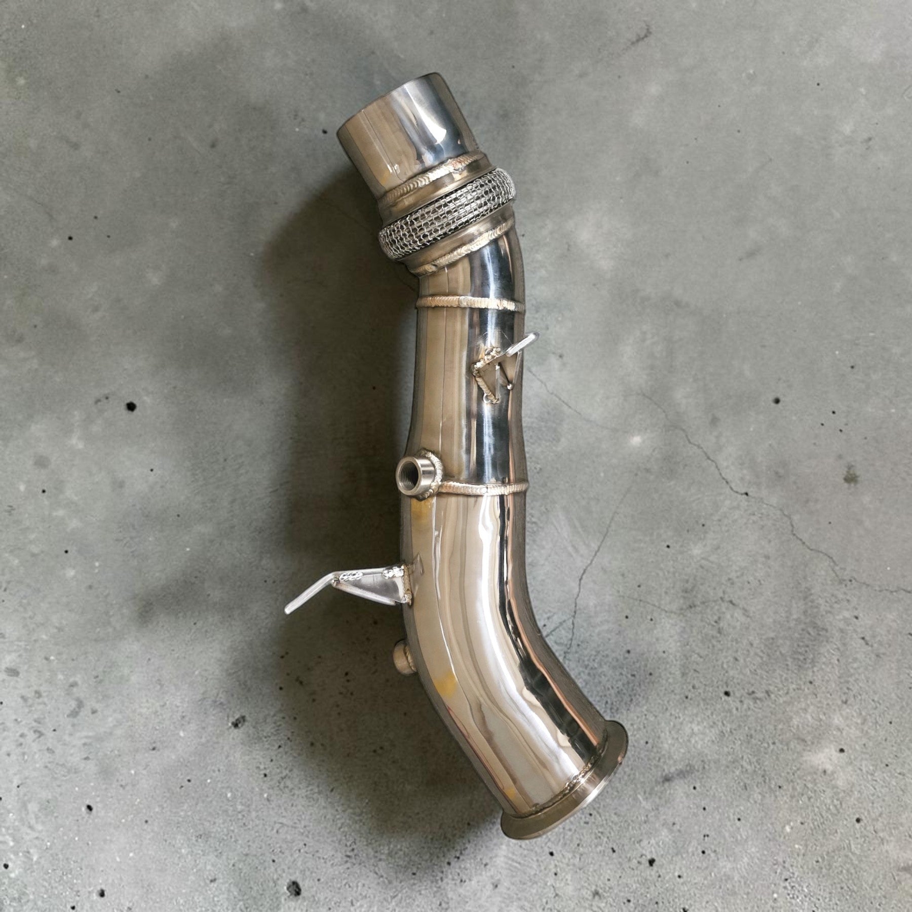 Palenon Performance stainless steel N55 downpipe with TIG-welded joints and O2 sensor bungs for BMW performance upgrades.