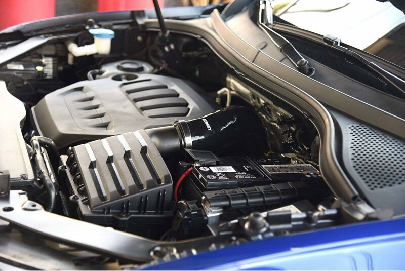 MST 2021+ VW Golf MK8 R Intake Hose installation in car