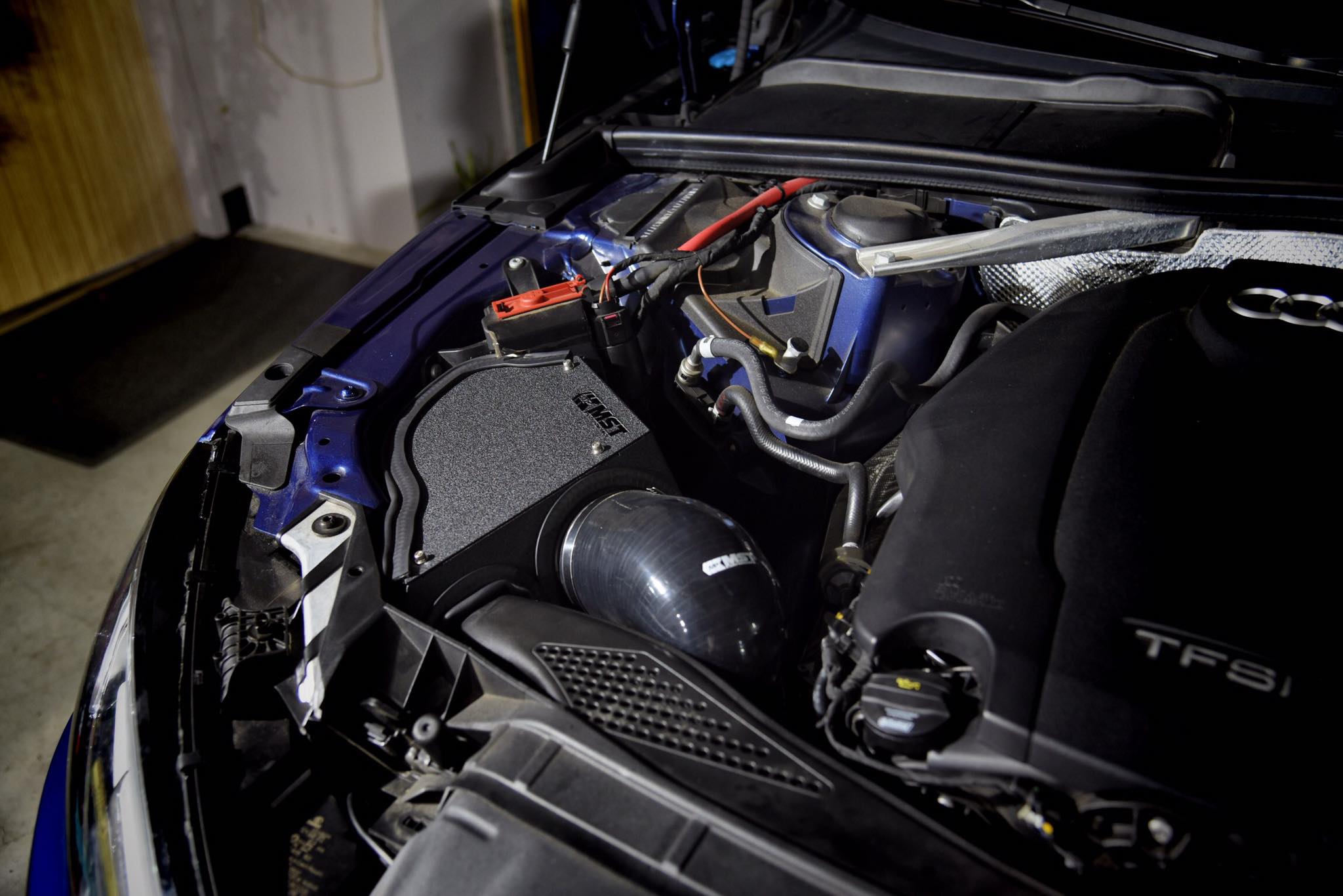 Audi A4/A5 B8 1.8 2.0 Intake System installation in car