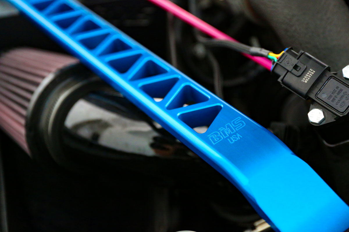 BMS Billet Strut Cross Braces blue color close view