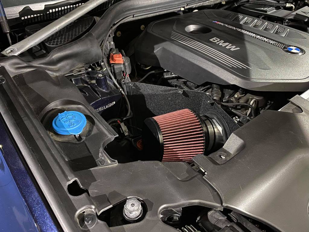 BMW G01/G02 X3/X4 3.0T B58 Cold Air Intake System installation close look