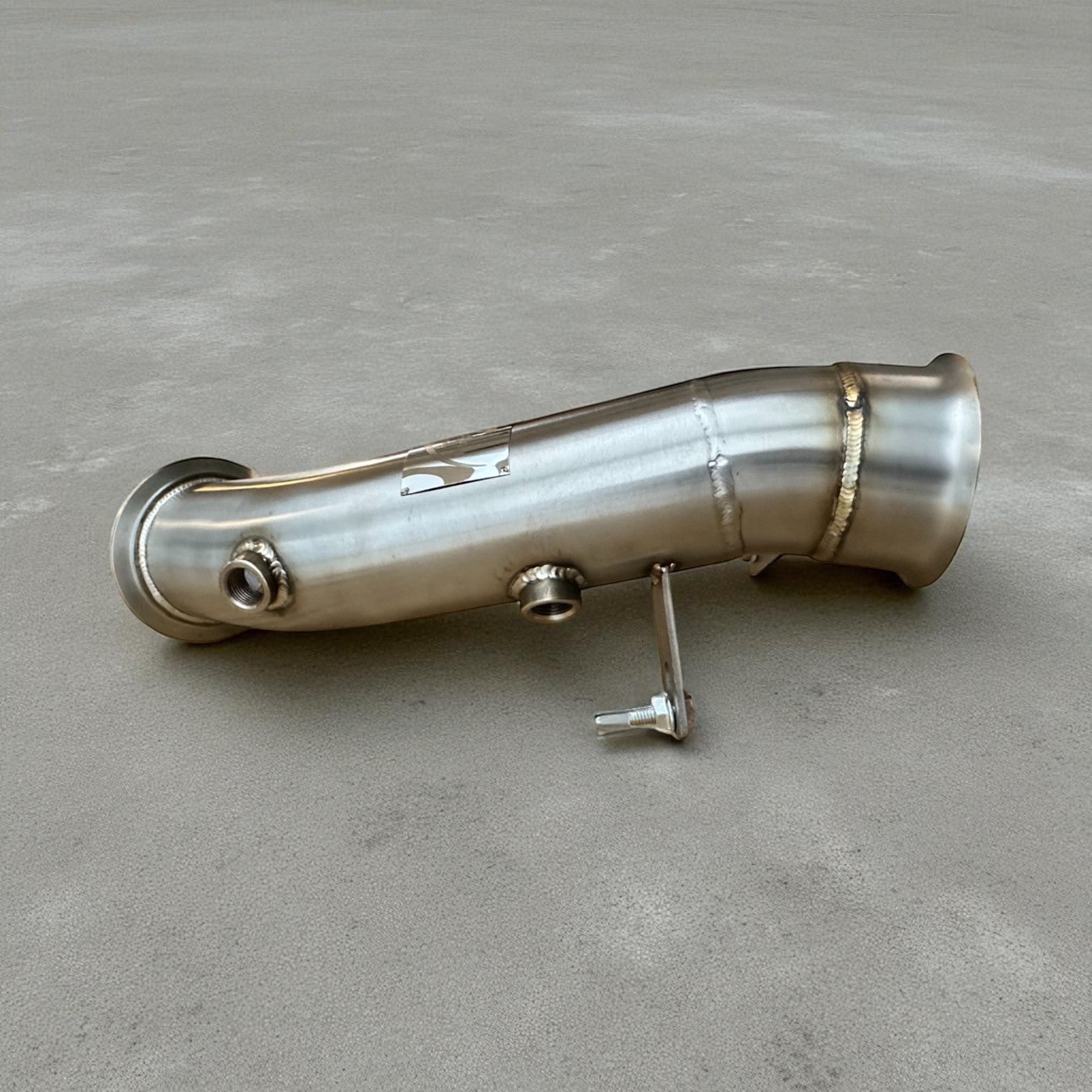 Palenon Performance N55 racing downpipe made of SS304 stainless steel with TIG-welded joints and O2 sensor bungs.