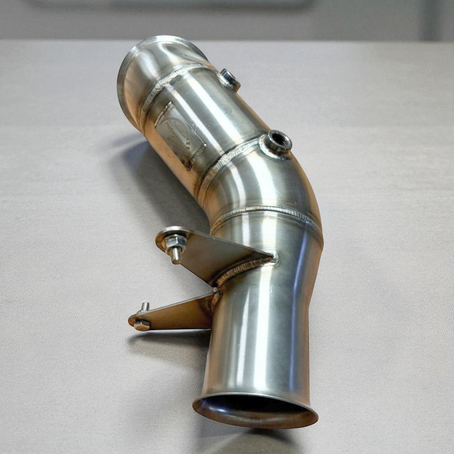Palenon Performance N55 racing downpipe made of polished SS304 stainless steel with TIG-welded joints and O2 bungs